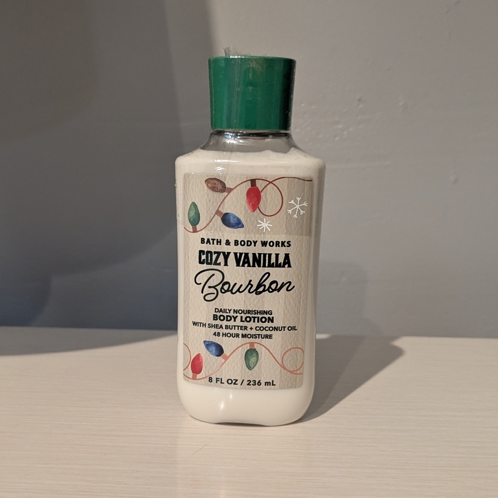 Bath & Body Works Cozy Vanilla Bourbon Lotion - Green Cap, Multicolor Label